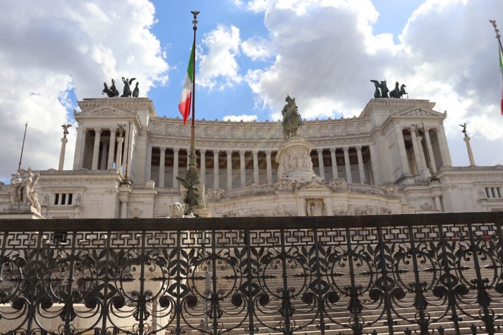 Is Rome Safe For Solo Female Travellers? Well, I felt very safe walking around Rome as a solo female traveller!