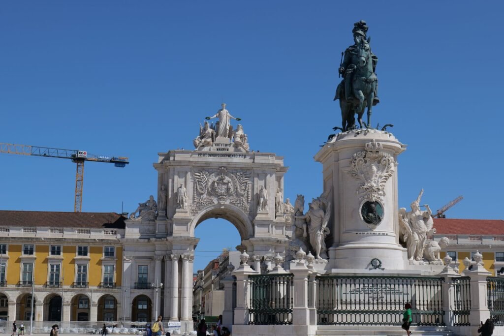 The incredibly grand Arco da Rua Augusta