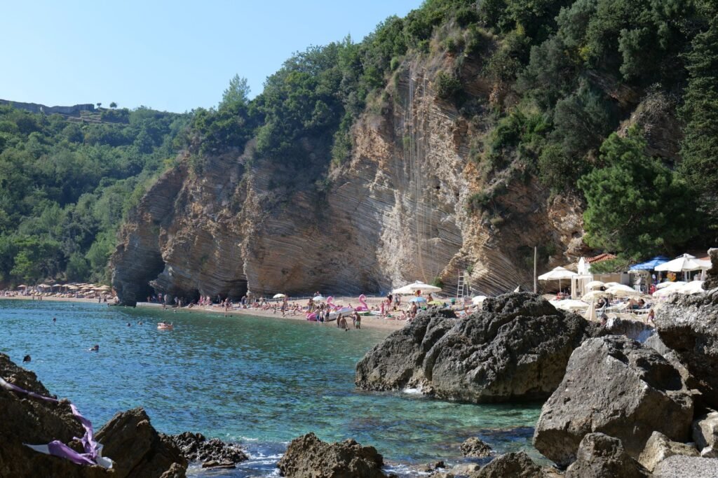 Mogren's two iconic beaches, tucked away into the cliffs!