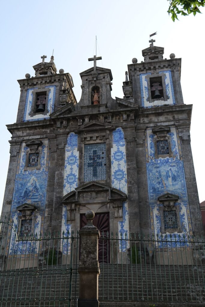 Yet more stunning blue and white tiles at Santo Ildefonso Church!