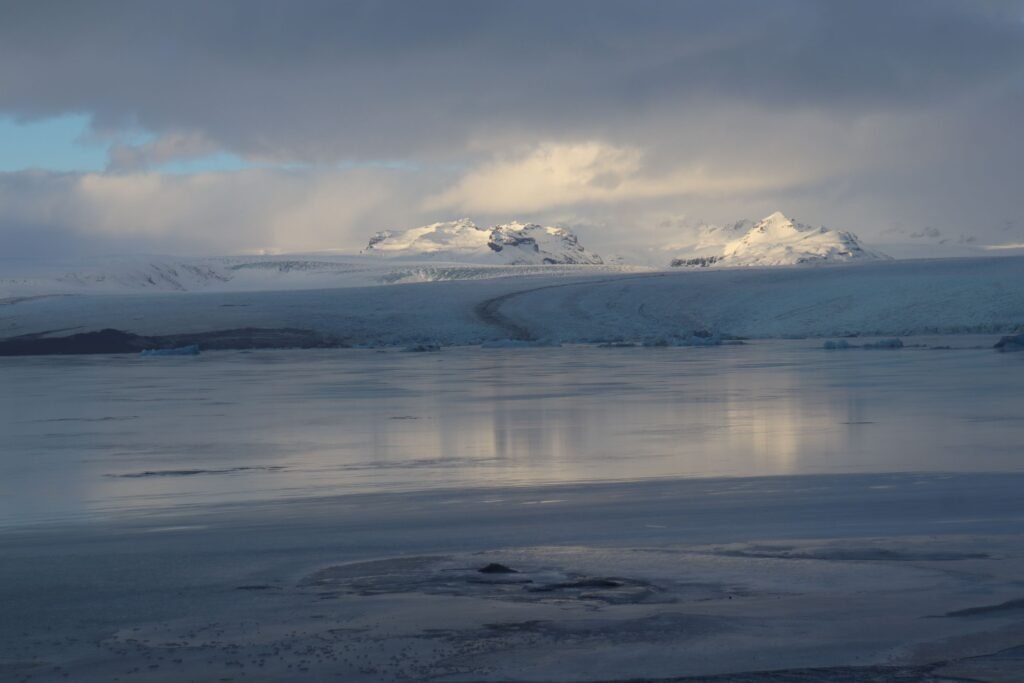 The Jökulsárlón Glacier Lagoon is truly stunning in winter!