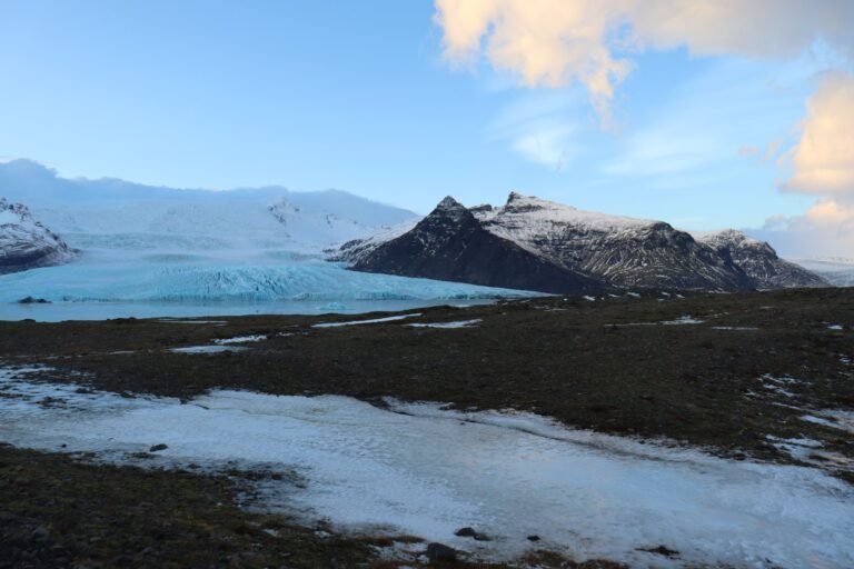 How to Spend 5 Days in Iceland in Winter (Without A Car!)