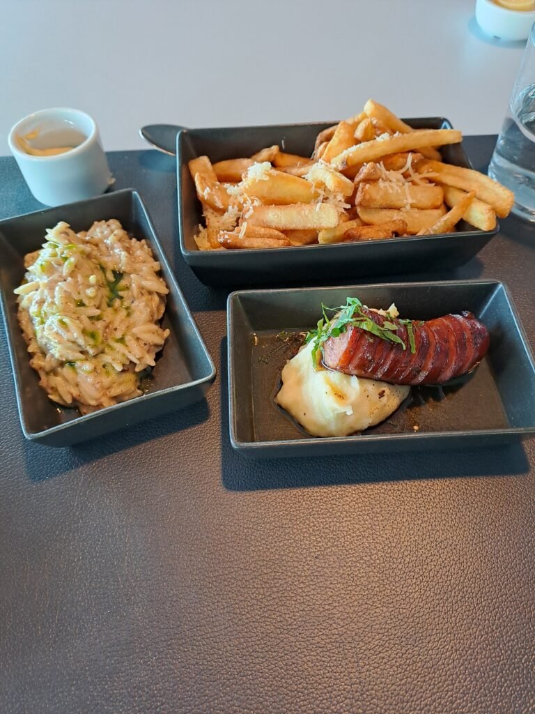 Havila's 3 plate lunches are beyond delicious!