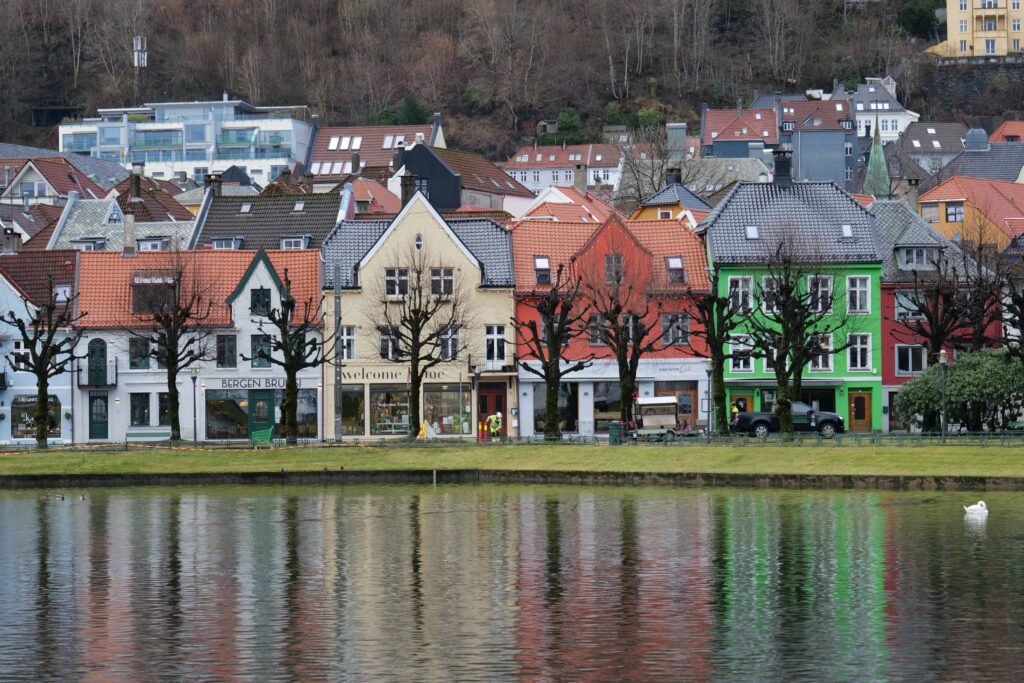 Beautiful reflections on my walk around Lille Lungegårdsvannet!