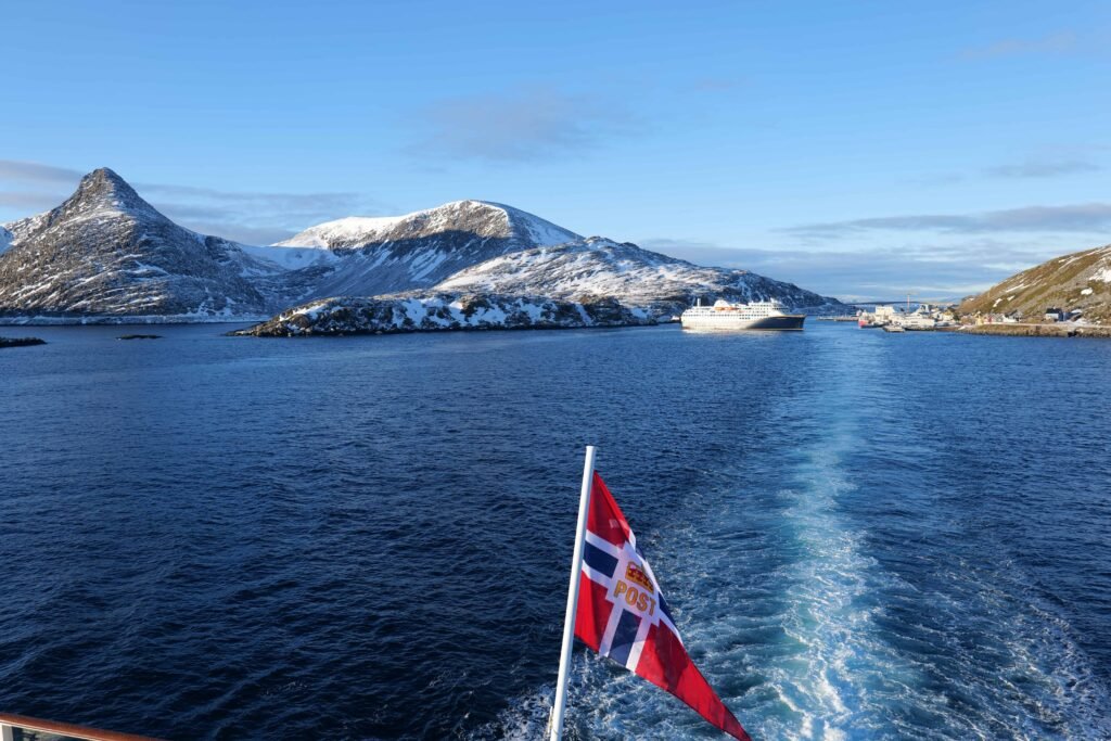 Photographing the incredible coastal scenery from Havila Polaris!