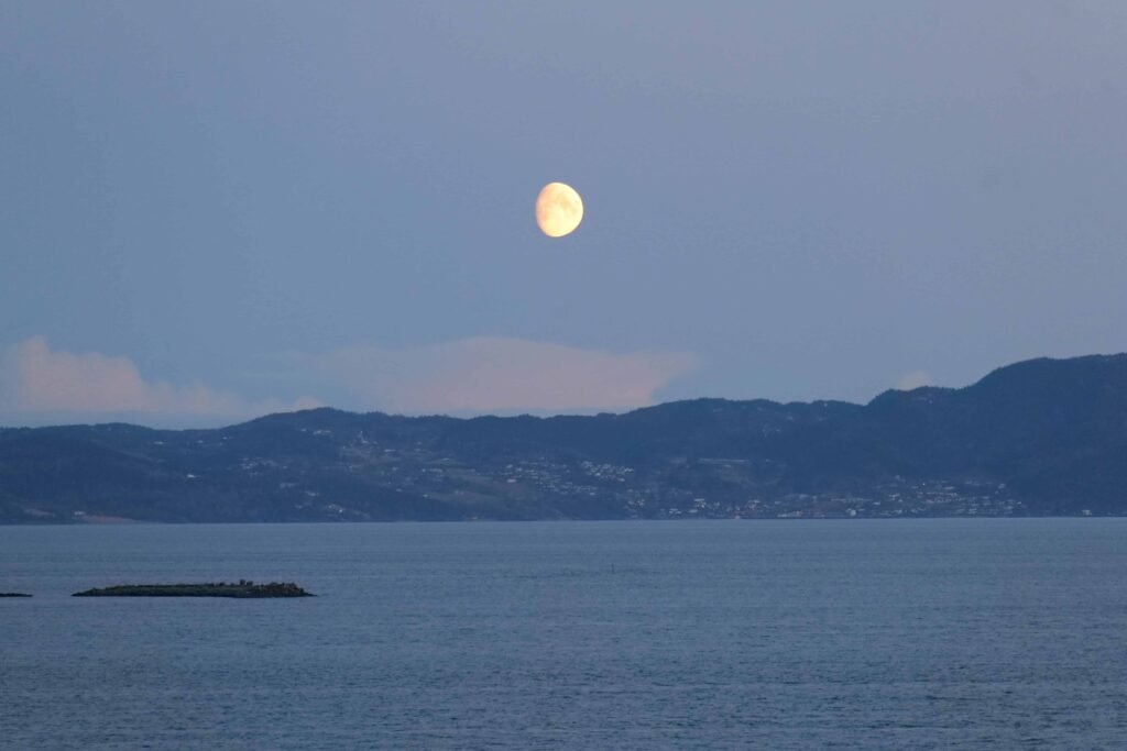 Arriving into beautiful Trondheim in the early morning!