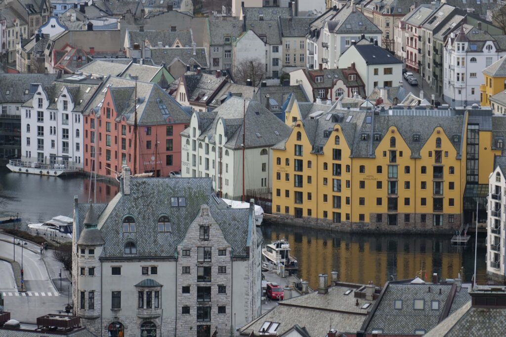 Looking down on Ålesund's Art Nouveau town and canal!
