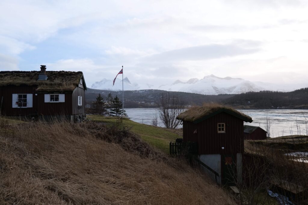Walking around Saltstraumen before its peak