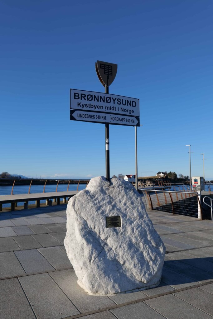The monument marking the midpoint of Norway in Brønnøysund
