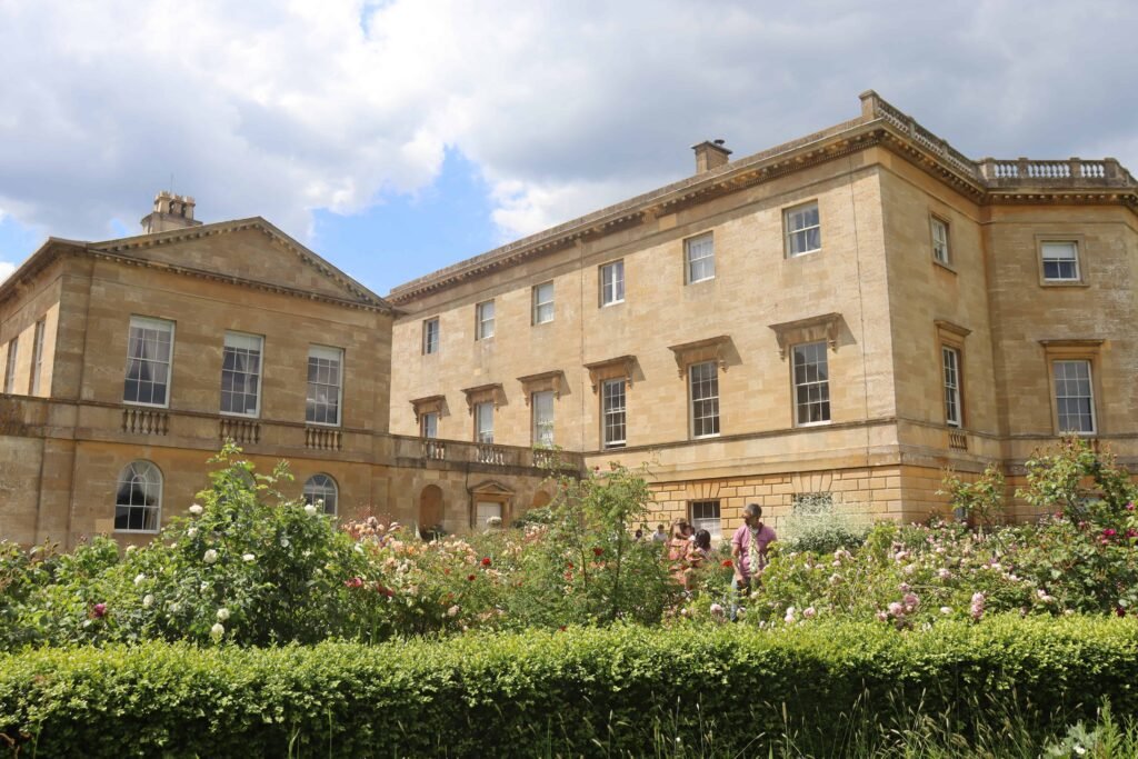 The Rose Garden at Basildon was a key season 2 and 3 filming location!