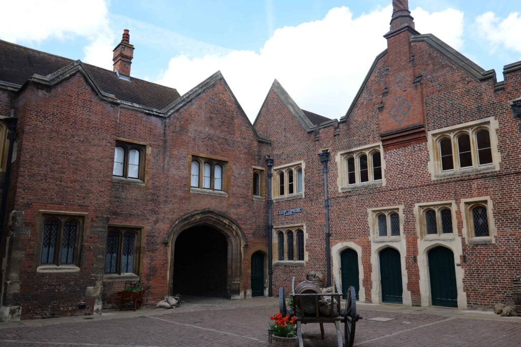 Master Carpenter's Court