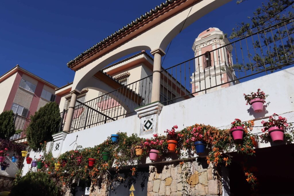 Exploring the colourful, charming old town of Estepona!
