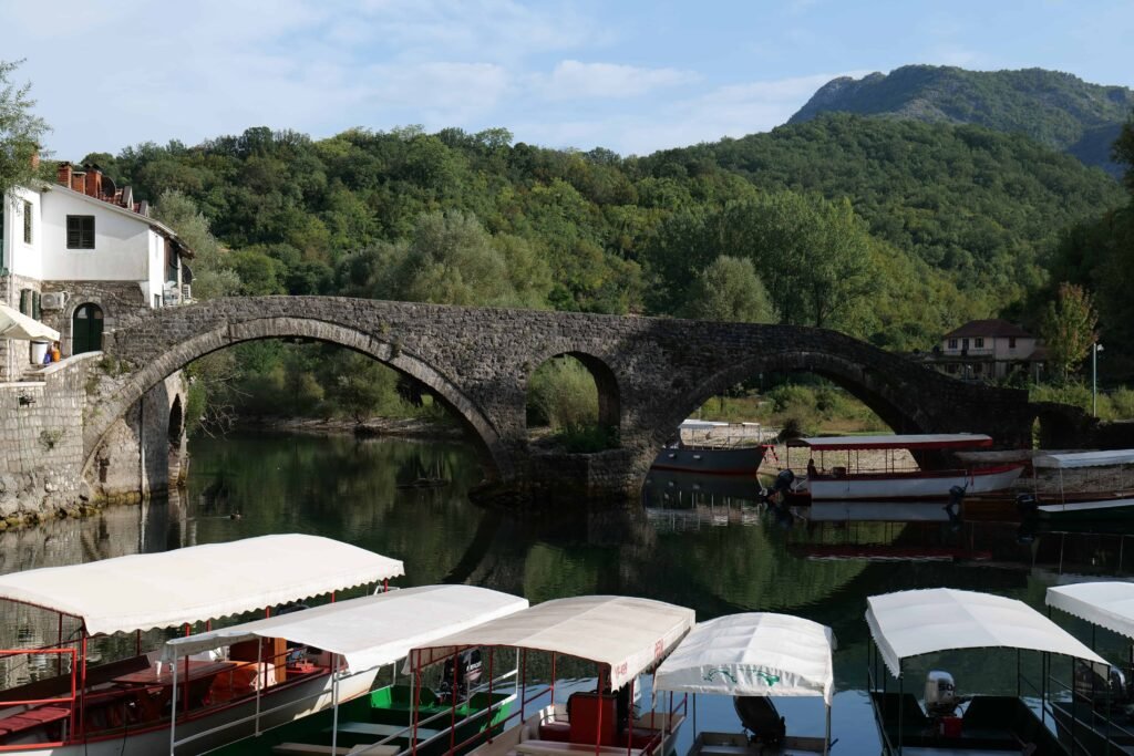The beautiful arched stone bridge!