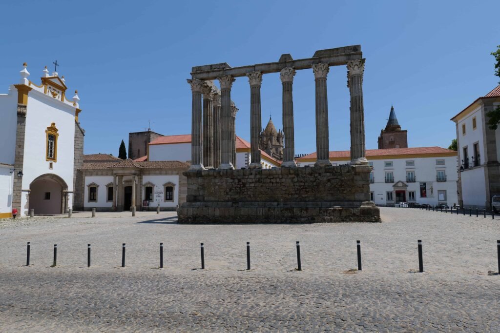 Évora Cathedral, to the left of the Timple of Diana